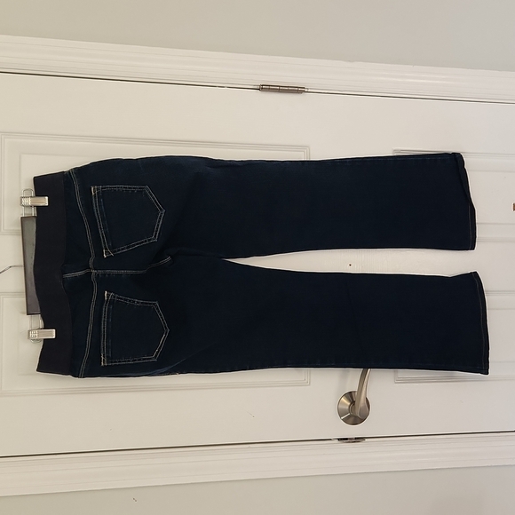 Old Navy Low-Rise Bootcut Maternity Pants - Picture 8 of 12
